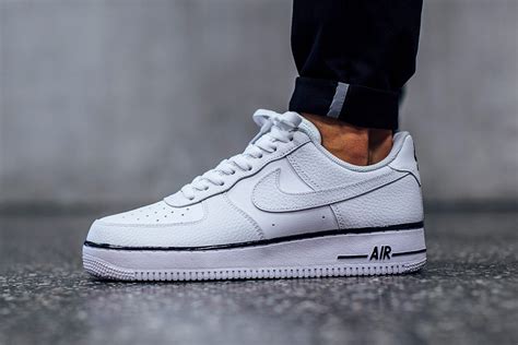 Witte Nike Air Force 1 .